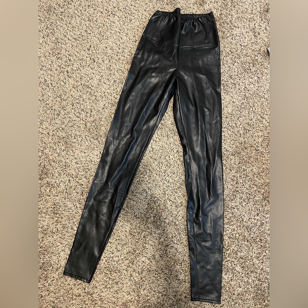 Wilfred free faux leather leggings size S
